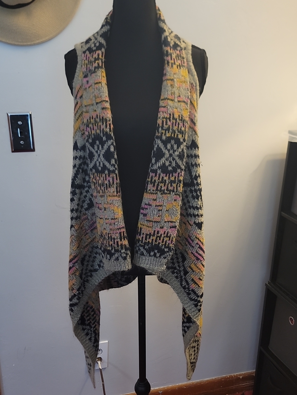 WinWin Gray Multicolor Knit Draped Open-Front Vest